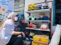 Bulog Gelontor Bantuan Modal Usaha untuk Nenek Sumirah di Surabaya