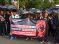 Massa Aksi Kamisan Malang saat menggelar aksi.