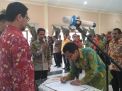 Plt Wali Kota Pasuruan, Raharto Teno Prasetyo melantik 146 PNS untuk kedua kalinya