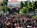 Demo warga tuntut penghentian operasional PT Gresik Jasa Tama di DPRD Gresik
