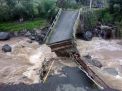 Jembatan di Pasuruan Ambrol Diterjang Banjir, Akses Dua Desa Terputus