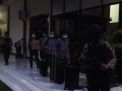 KPK Bawa Lima Koper Keluar dari Gedung DPRD Tulungagung