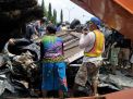 Kondisi salah satu kendaraan yang terlibat kecelakaan beruntun di Jalan Raya Surabaya-Malang, tepatnya di Pasuruan