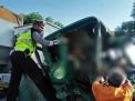 Kecelakaan di Tol Manyar Gresik, Sopir Trailer Terjepit di Dalam Kabin