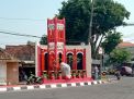 Landmark Replika Rumah Gajah Mungkur di Perlimaan Sukorame Gresik
