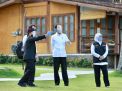 Presiden Jokowi didampingi Gubernur Jatim Khofifah Indar Parawansa dan Bupati Banyuwangi Abdullah Azwar Anas