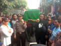 Proses pemakaman Eko, juragan rongsokan di Mojokerto korban pembunuhan
