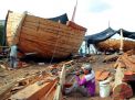 Melihat Pembuatan Perahu Nelayan Paciran Lamongan Seharga Rp 1 Miliar