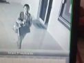Pria yang diduga pelaku pencurian terekam CCTV Musala FISIP Kampus B Unair Surabaya