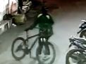 Penampakan pencuri sepeda gunung jemaah masjid di Kota Probolinggo