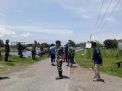 Pesawat Latih TNI AL yang Mendarat Darurat di Sidoarjo Dievakuasi