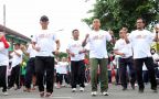 Senam bersama mengawali deklarasi 'Mari Bersatu Membangun Indonesia' di Trenggalek