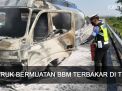 Video: Truk Bermuatan BBM Terbakar di Tol Pandaan-Malang
