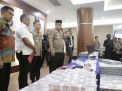 Kapolda Jatim Irjen Pol Luki Hermawan dalam update kasus investasi bodong