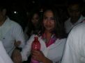 Vanessa angel menggenggam erat botol air minum saat di Polda Jatim