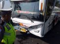 Bus yang menabrak kendaraan di Tol Porong