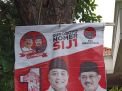 Duuh! Banner Erji Dipaku di Pohon Tak Jauh dari Balai Kota Surabaya