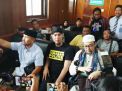 Ahmad Dhani saat di Pengadilan Negeri Surabaya