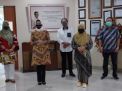 Wali Kota Batu Dewanti Rumpoko bersama jajaran komisaris dan direksi Malang Post (Foto-foto: Istimewa)