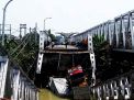 Berita Foto: Mengerikan, Jembatan di Perbatasan Babat - Tuban Putus