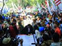 Penandatanganan prasasti pilpres 2019 damai di kantor KPU Jatim