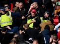 Suporter Bentrok dengan Polisi saat Inggris Menjamu Hungaria di Stadion Wembley