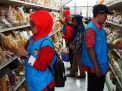 Gelar Sidak, Petugas Temukan Makanan Kemasan Tak Layak Jual di Blitar