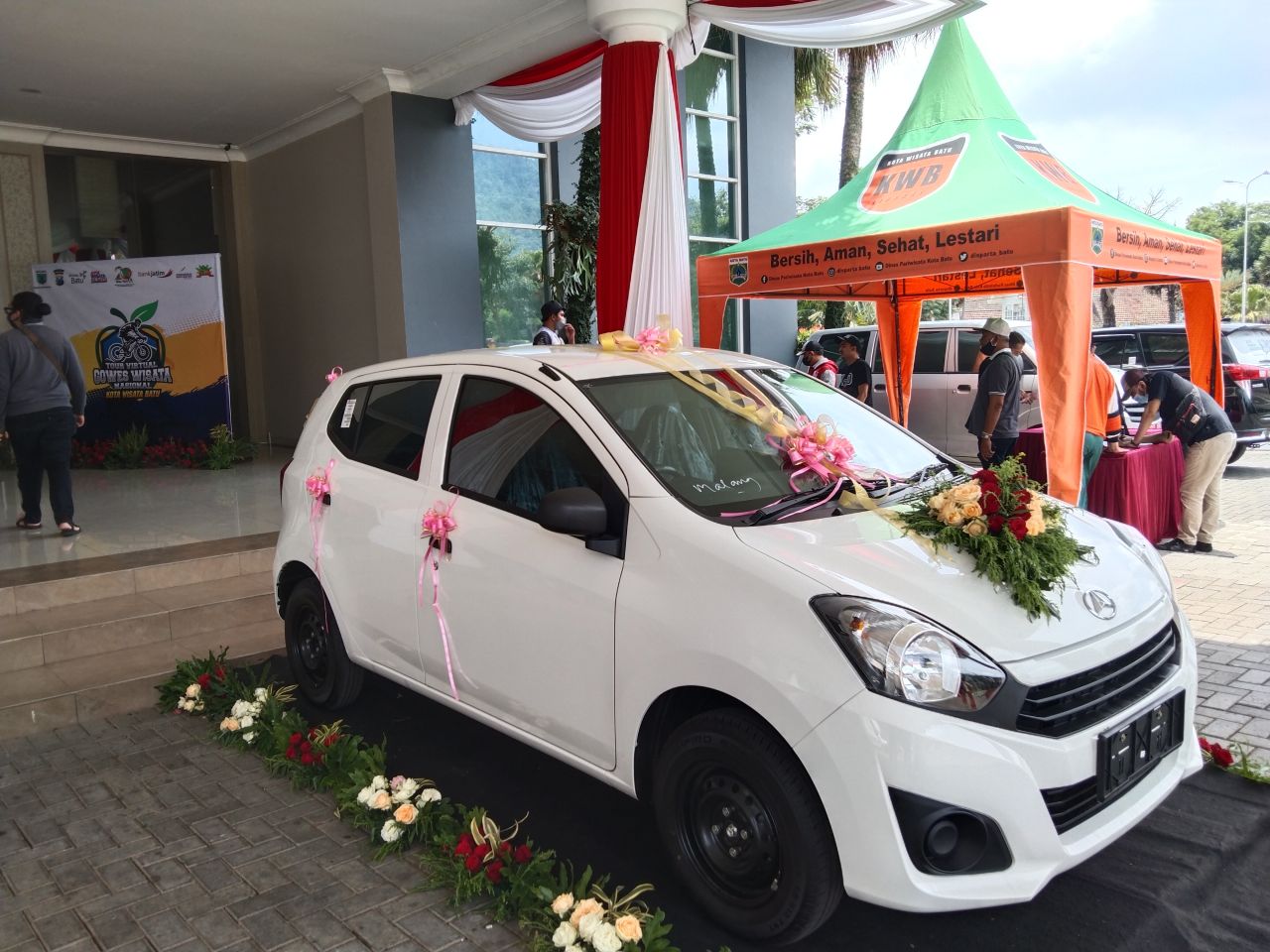 Grand prize mobil dalam acara Tour Gowes Wisata Nasional Kota Batu.
