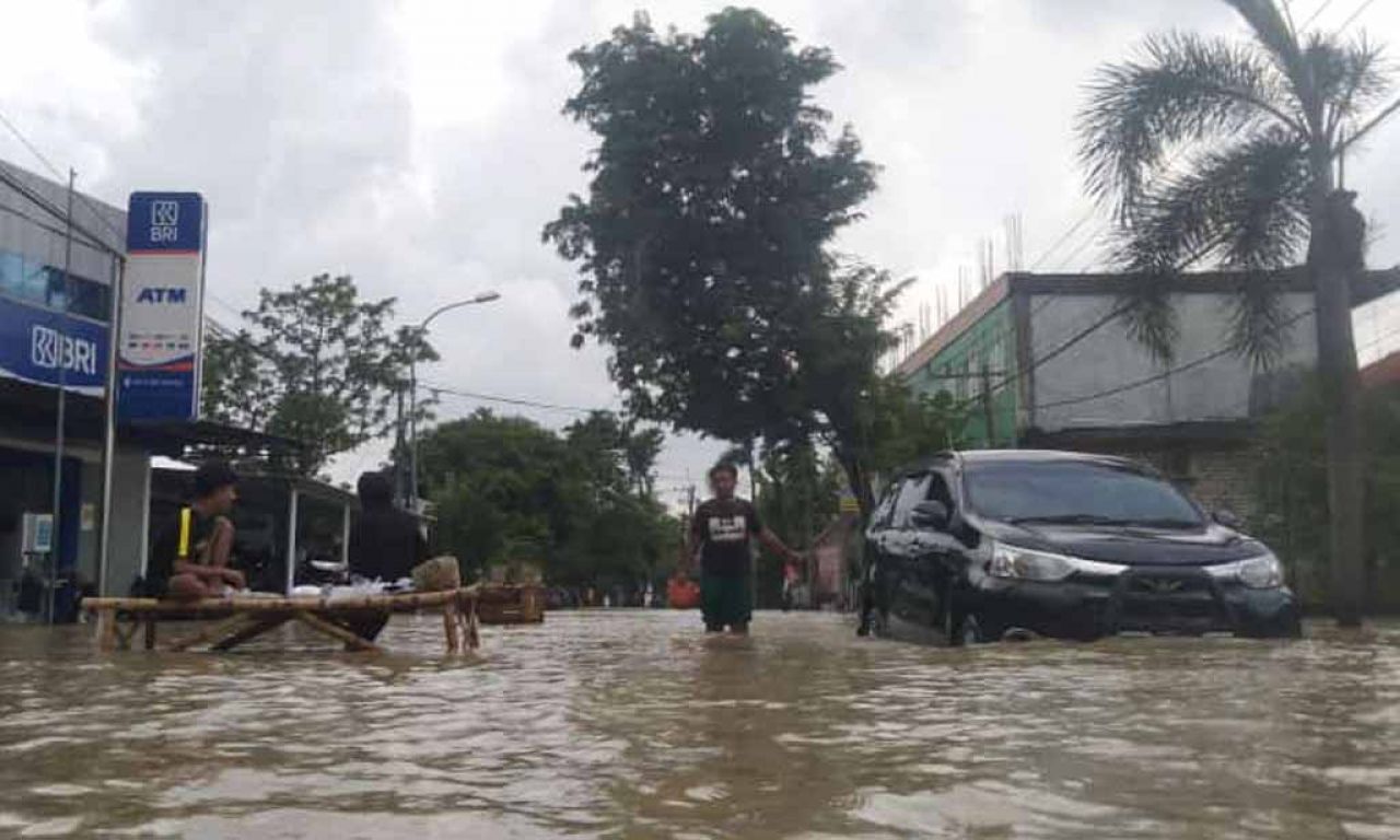 Kali Lamong Meluap, 2 Kecamatan Di Gresik Terendam Banjir