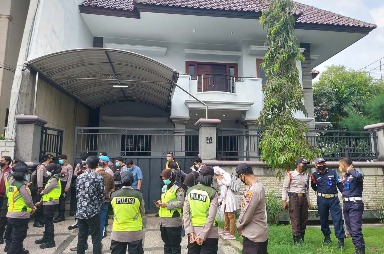 Proses eksekusi rumah senilai Rp 14 miliar di Surabaya