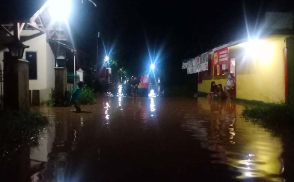 Banjir rendam dua desa di Kecamatan Dringu, Kabupaten Probolinggo