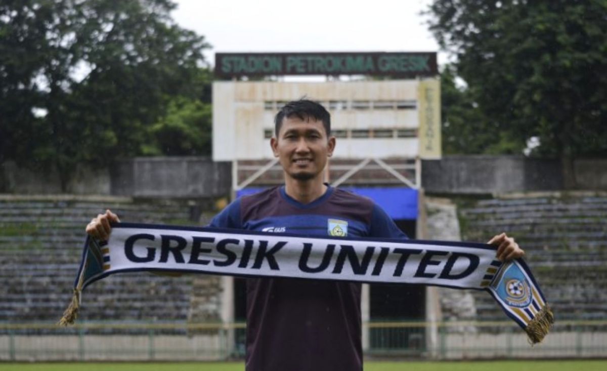 Agus Indra Kurniawan Resmi direkrut sebagai asisten pelatih Gresik United (Foto: media officer Gresik United)