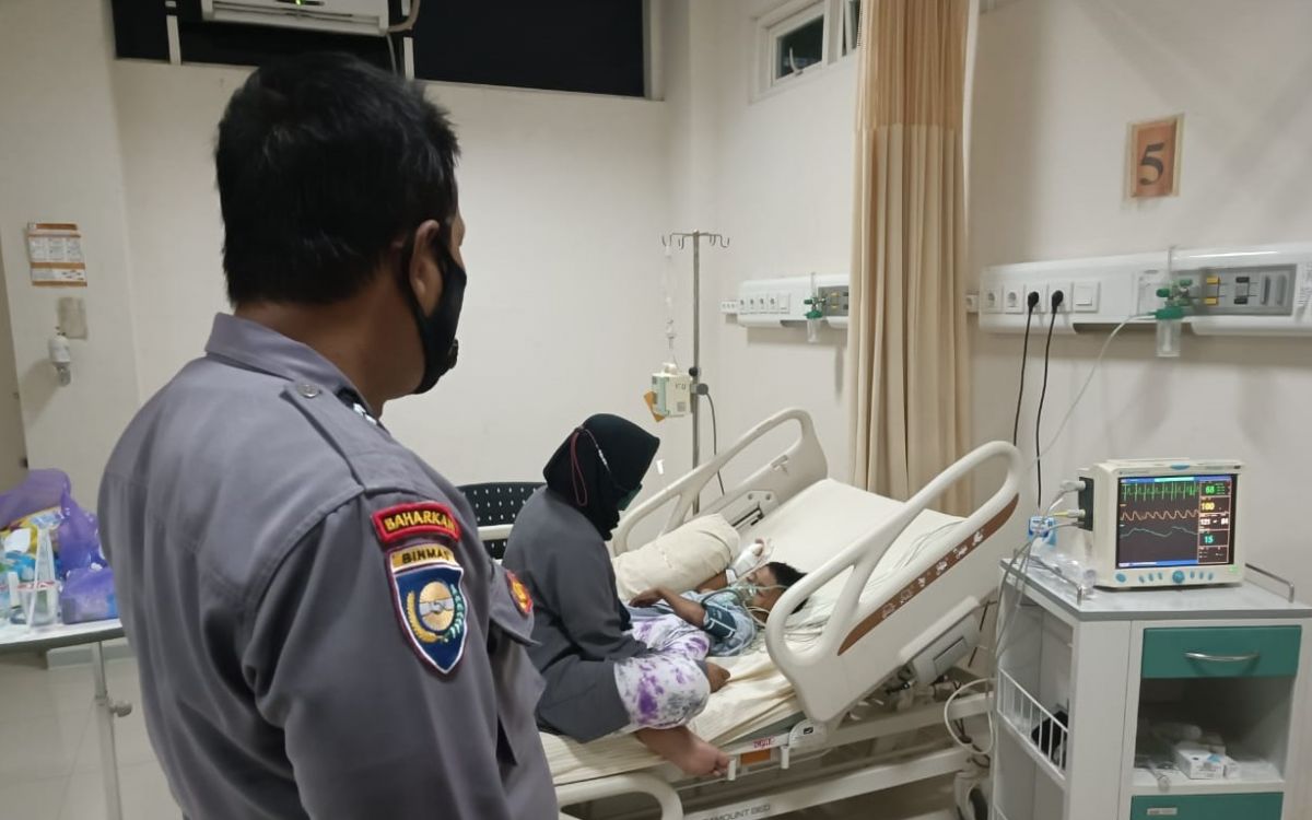 Korban bernama Muhammad Putra Ardiansyah menjalani perawatan. (Foto: Polres Ngawi)