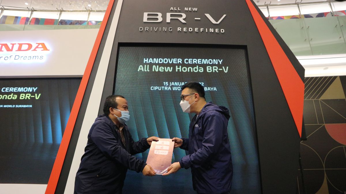 Keseruan Handover Ceremony All New BR-V di Surabaya