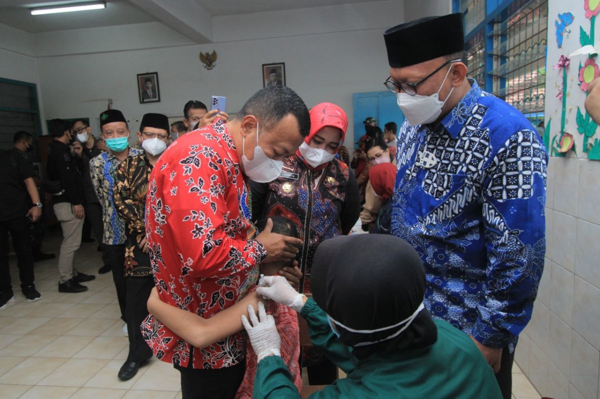 Vaksinasi booster belum bisa dilaksana di Ponorogo karena Pemkab masih memprioritaskan vaksin untuk anak-anak (Foto: Mita Kusuma/jatimnow.com)