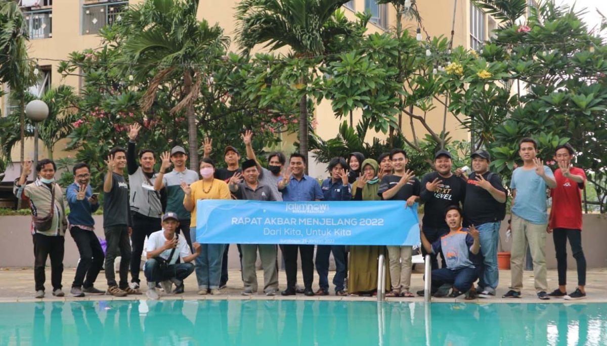 Seluruh kru siap menyambut ulang tahun ke-4 jatimnow.com