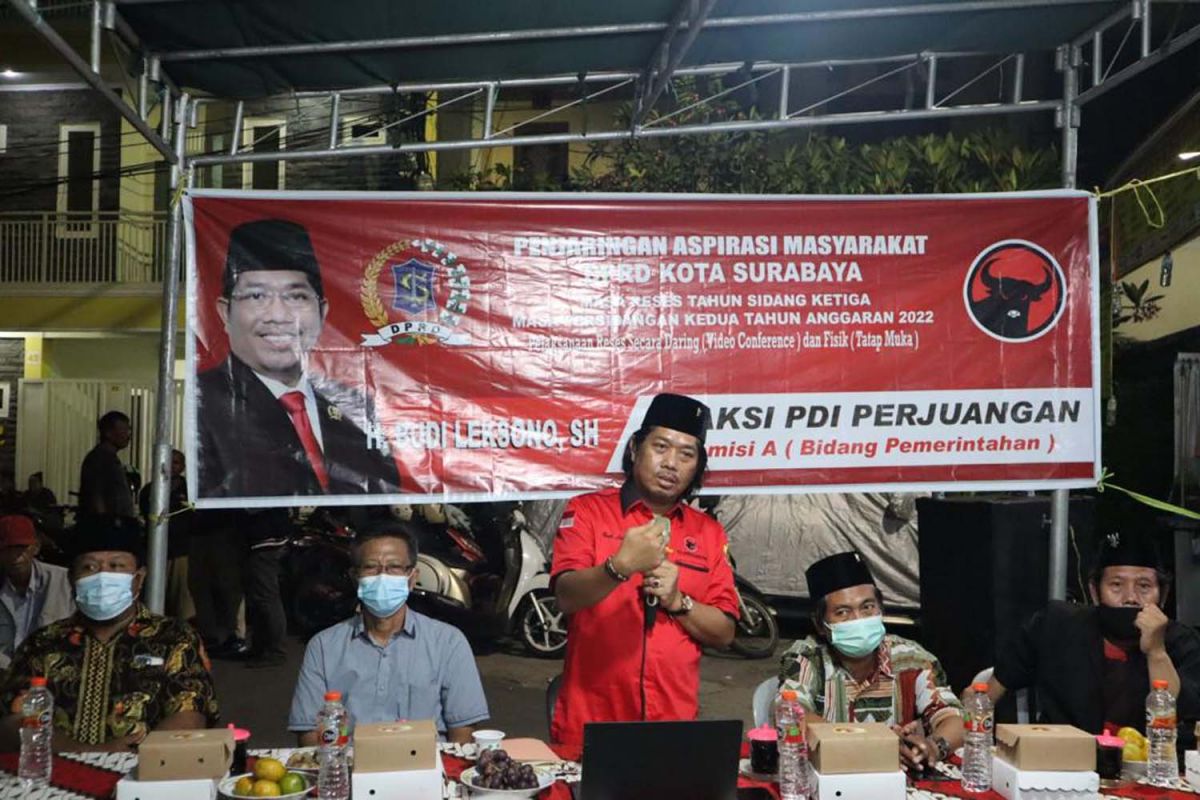 Budi Leksono (Buleks) saat reses di Kelurahan Kemayoran, Krembangan, Surabaya