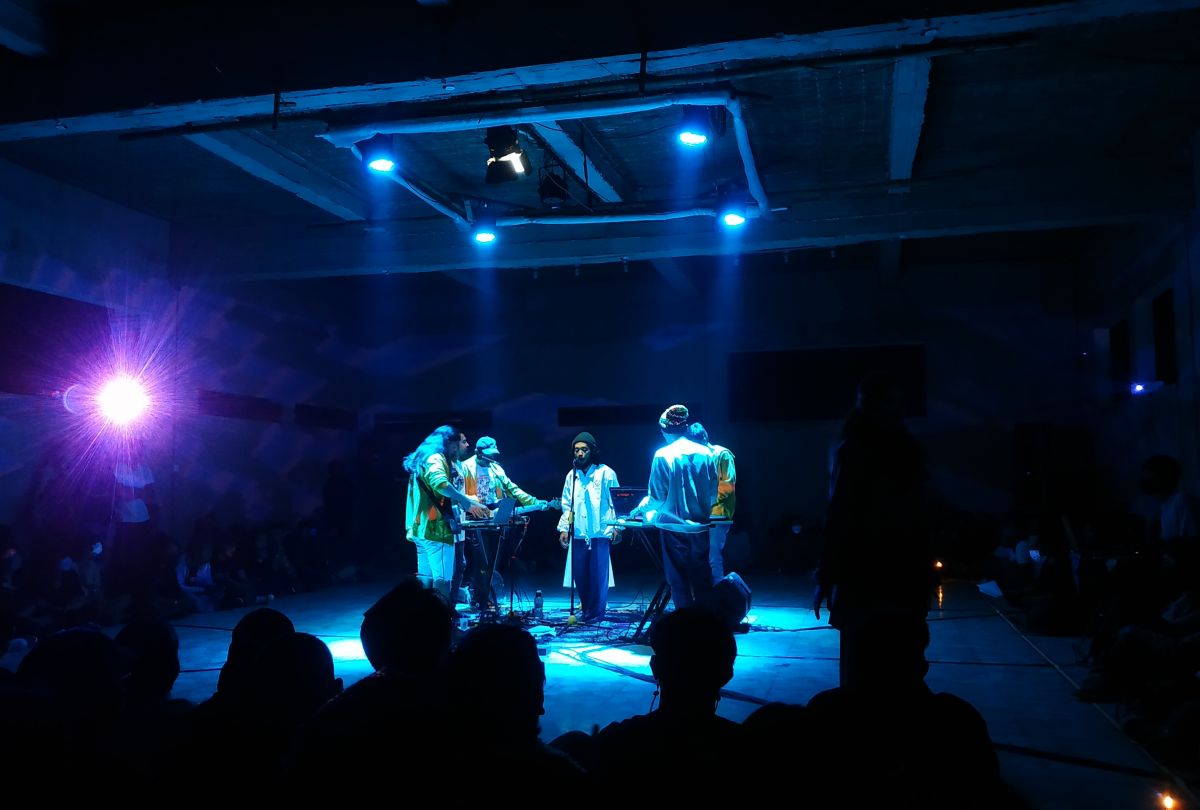 Konser Grup Monohero bekerja sama dengan Gekrafs Malang.