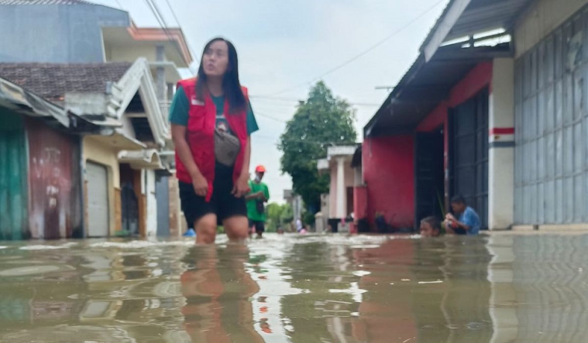 Banjir melanda Kecamatan Driyorejo, Gresik. (Foto: warga for jatimnow.com)