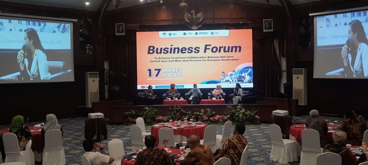 Dinas Penanaman Modal dan Pelayanan Terpadu Satu Pintu (DPM PTSP) Jawa Timur mengawali agenda Business Forum di Kota Semarang. (Foto: Humas Pemprov Jatim)
