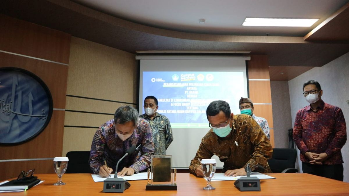 Para Dekan UTM saat kerja sama dengan PT Garam Indonesia