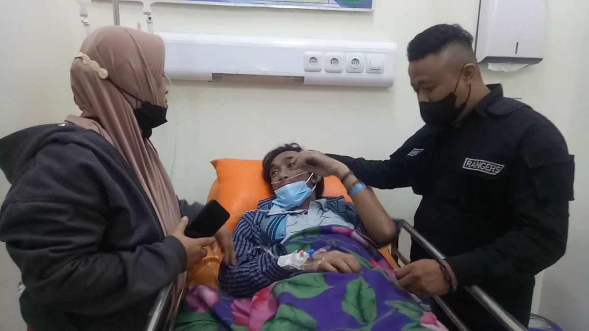 Naam Kurniawan terbaring di Rumah Sakit Marsudi Waluyo, Kecamatan Singosari, Kabupaten Malang.(Foto: Moch Rois/jatimnow.com)