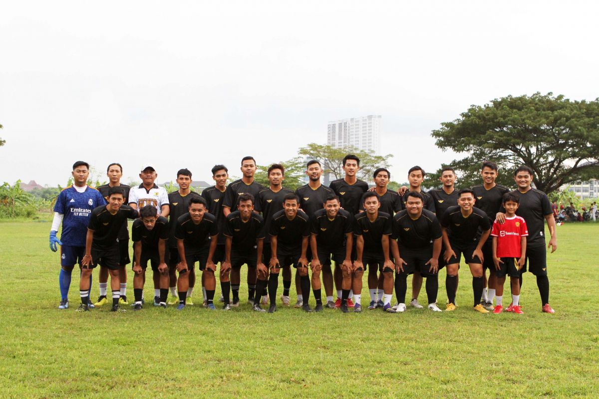 Alumni akademi sepak bola WCP gelar reunian. (Foto: Sahlul Fahmi/jatimnow.com)
