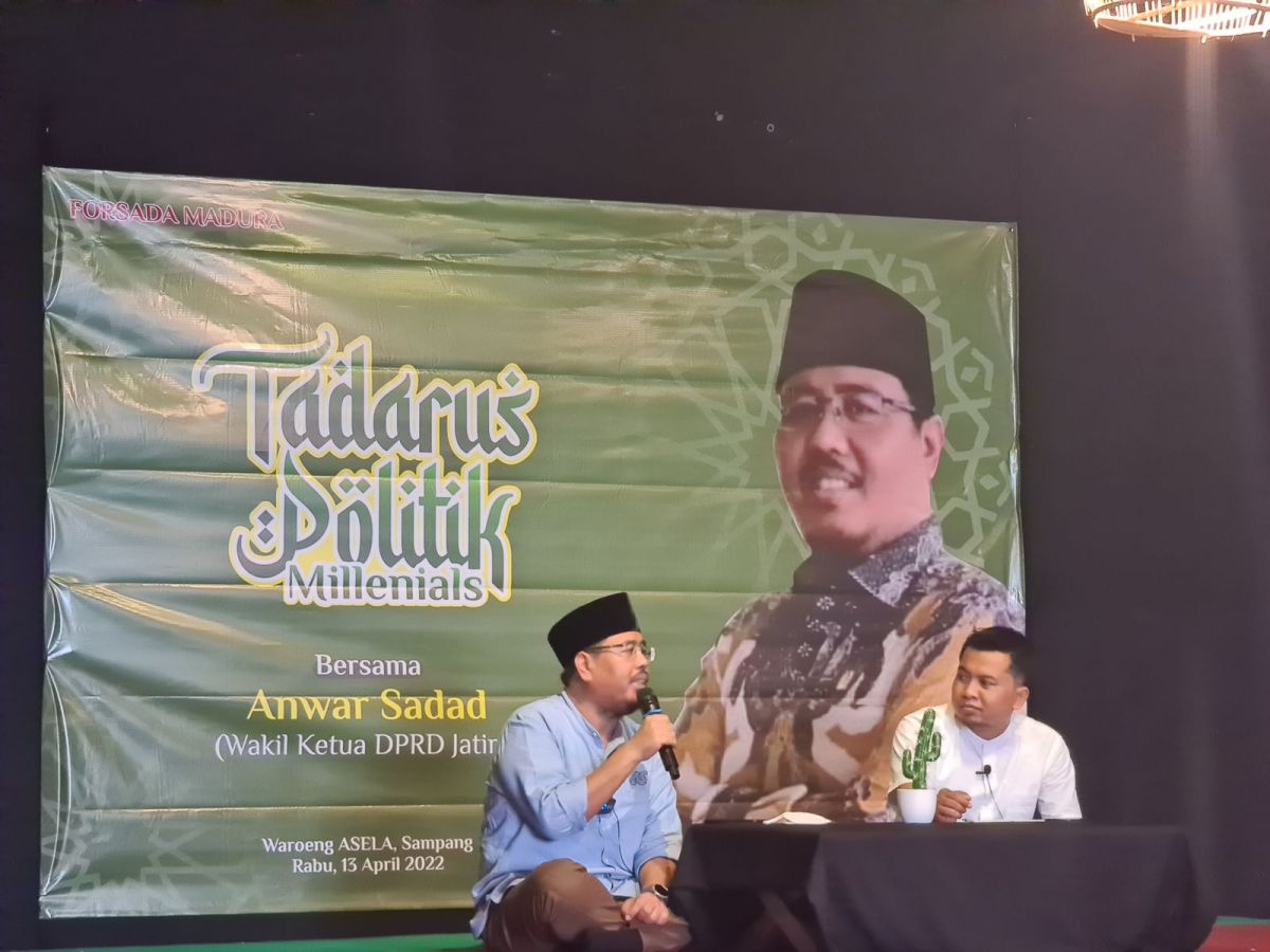 Wakil Ketua DPRD Jatim Anwar Sadad saat memberi sambutan didepan Forsada Madura. (Foto: Dok Ni'am Kurniawan/jatimnow.com).
