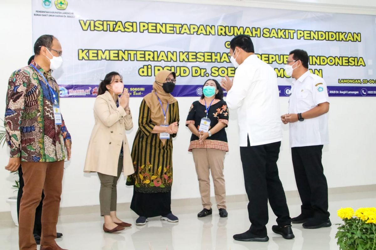 Tim Visitasi Kemenkes RI saat meninjau kesiapan RSUD dr Soegiri Lamongan untuk menjadi RS Pendidikan (Foto: Humas Pemkab Lamongan for jatimnow.com)