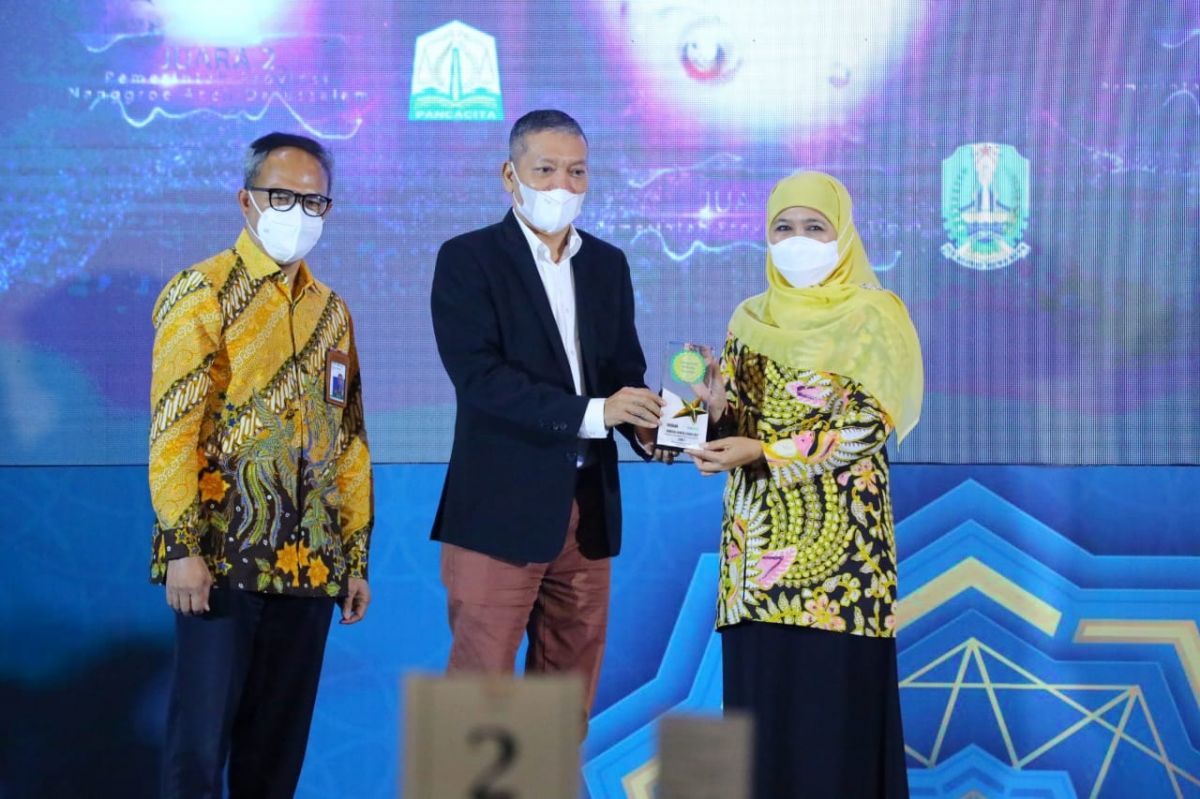 Jatim borong 3 penghargaan dalam Anugerah Adinata Syariah 2022