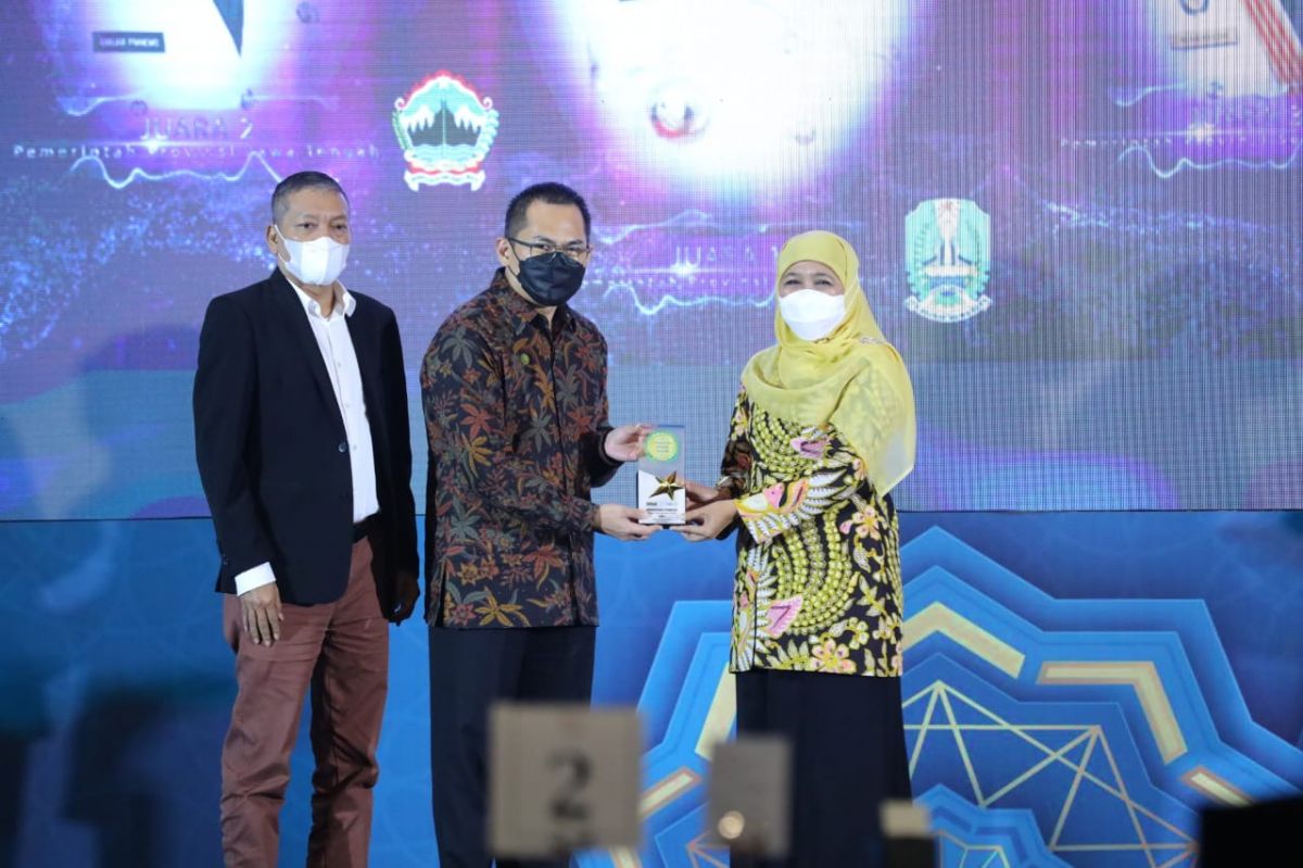 Jatim borong 3 penghargaan dalam Anugerah Adinata Syariah 2022