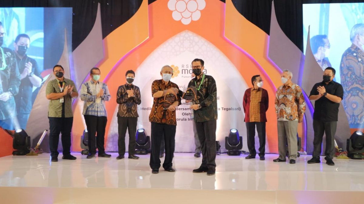 Penandatanganan akta jual beli (AJB) pengambilalihan RSIA Pusura Tegalsari Surabaya oleh PT Morula Indonesia (Foto-foto: Fajar Mujianto/jatimnow.com)