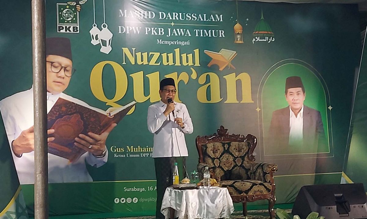 Abdul Halim Iskandar saat memberikan sambutan dalam peringatan Nuzulul Quran DPW PKB Jatim di halaman Masjid Darussalam, Surabaya (Foto: Ni'am Kurniawan/jatimnow.com)