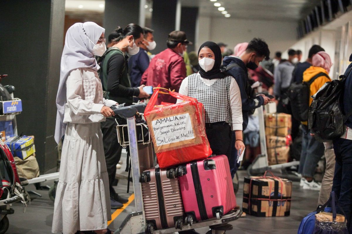 Pengguna jasa moda transportasi udara di Bandara Internasional Juanda meningkat menjelang Idul Fitri 2022. (Foto-foto: Zainul Fajar/jatimnow.com)